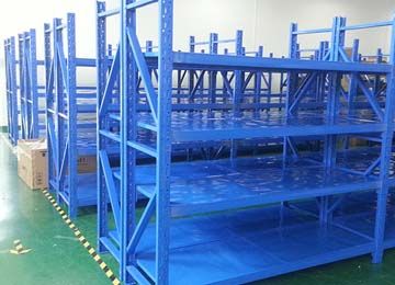 东莞中型仓库货架能淋雨吗? 东莞中型仓库货架能淋雨吗?