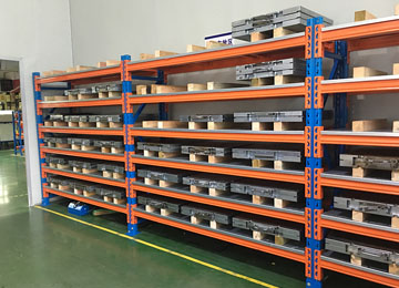 横梁式模具架好还是抽屉式模具架好?重型模具货架供应商解析 横梁式模具架好还是抽屉式模具架好?重型模具货架供应商解析
