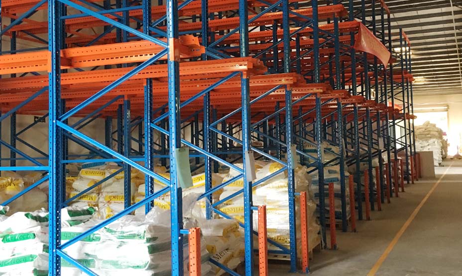 高密度存储,实现“货找人”式拣货 高密度存储,实现“货找人”式拣货