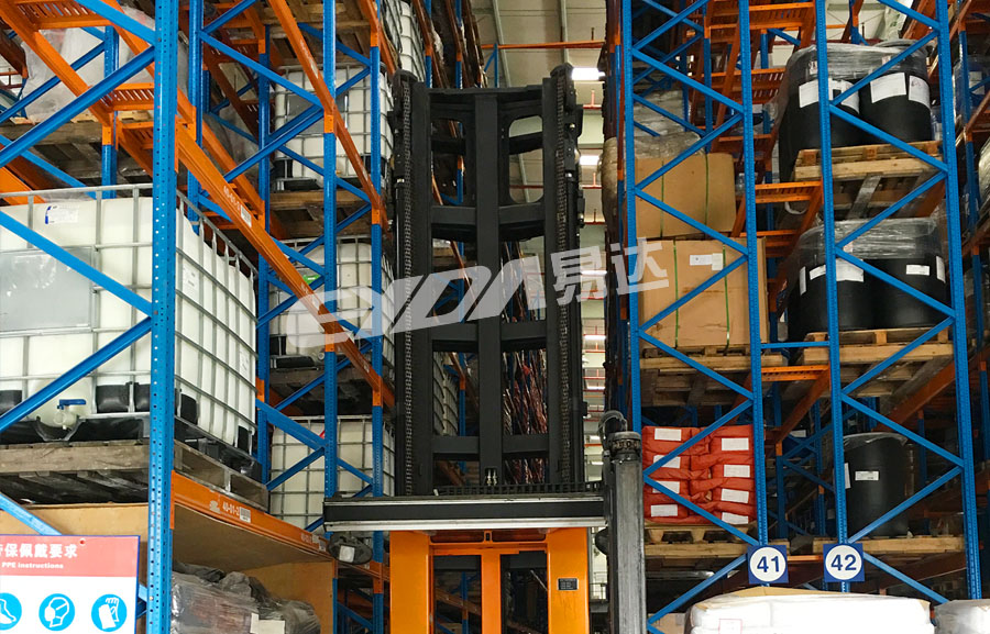 密集型窄巷道货架